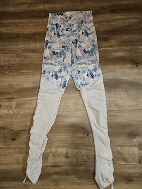 Fabletics Women's Pink & Blue Floral High-Waist Active Leggings